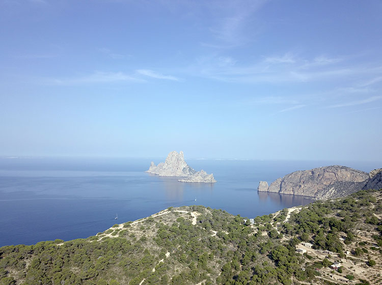 Cala San Vicente, Islas Baleares. Excursión en catamaran con Goa