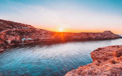 5 excursiones en catamarán por Ibiza y Formentera perfectas para este verano