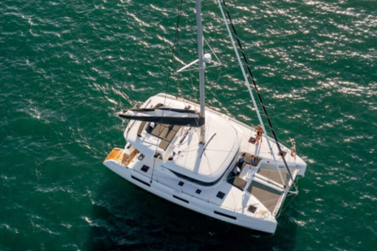 Week charter Lagoon 46 Blue Regeneration 01