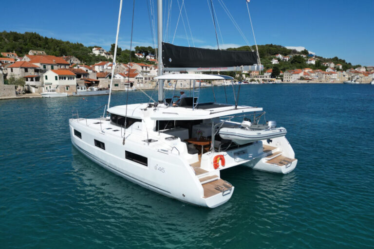 Week charter Lagoon 46 Blue Regeneration 02