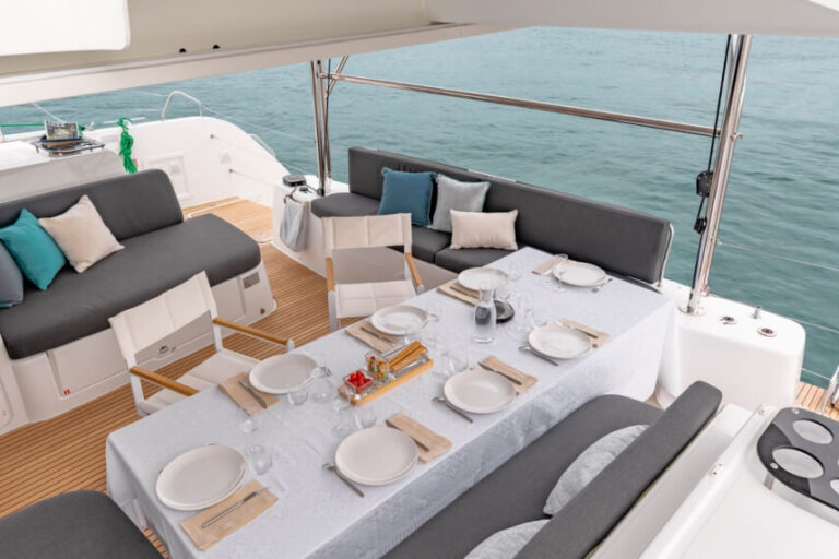 Week charter Lagoon 46 Blue Regeneration 07