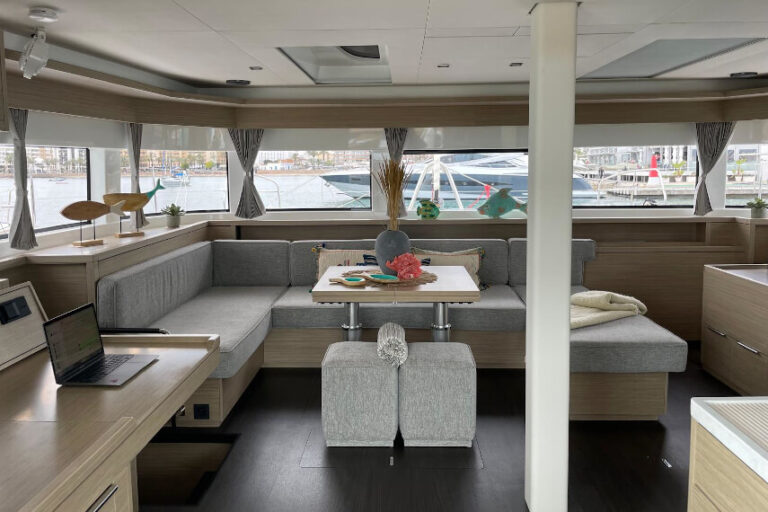 saloon lagoon 55 ibiza catamaran