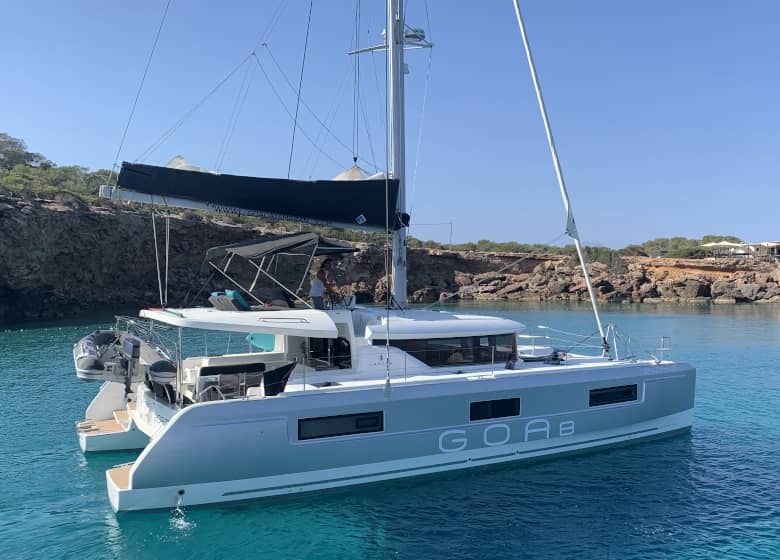 Week charter Ibiza Lagoon 46 GOA 8